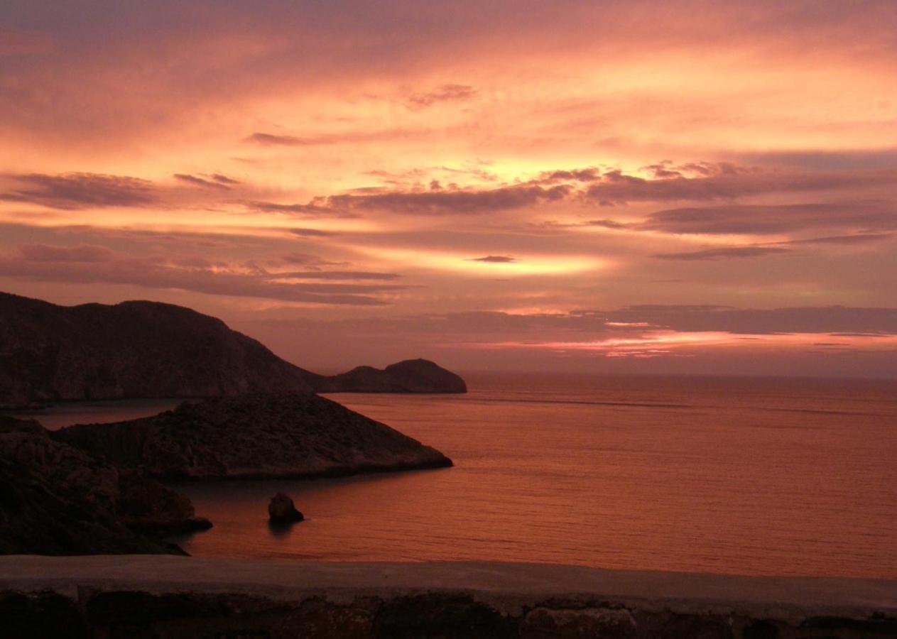C & C _ Cycladic House With Endless Sea View Villa Ermoupoli Buitenkant foto